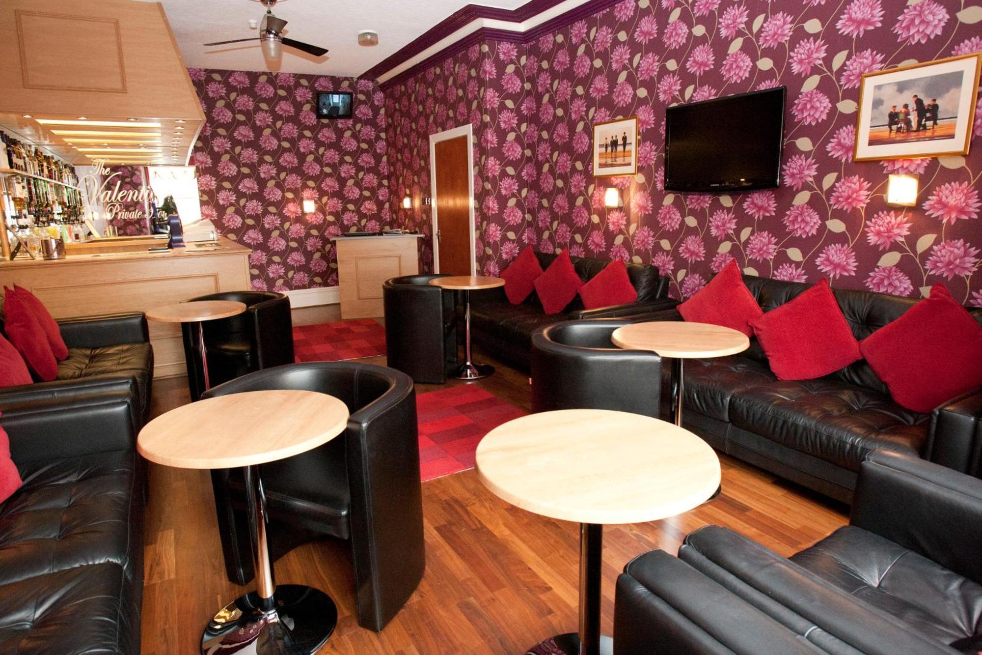 בלקפול Valentine Lodge Over 21 Adult Couples Only מראה חיצוני תמונה