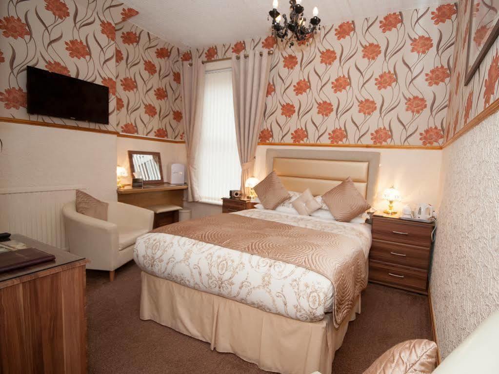 בלקפול Valentine Lodge Over 21 Adult Couples Only מראה חיצוני תמונה