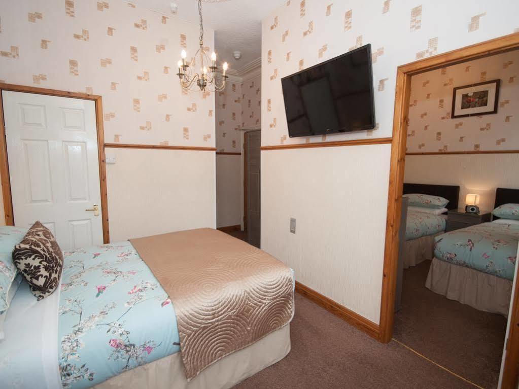 בלקפול Valentine Lodge Over 21 Adult Couples Only מראה חיצוני תמונה