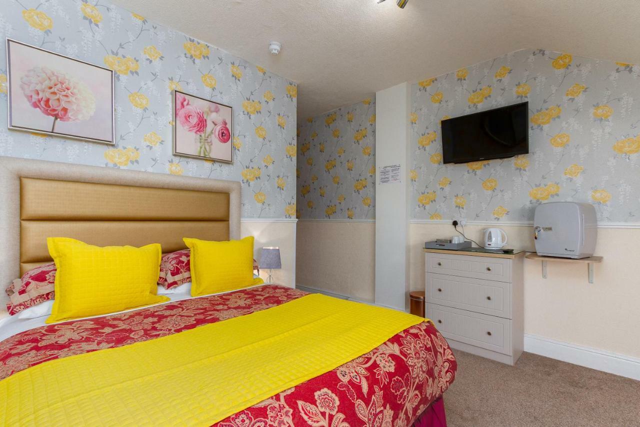 בלקפול Valentine Lodge Over 21 Adult Couples Only מראה חיצוני תמונה