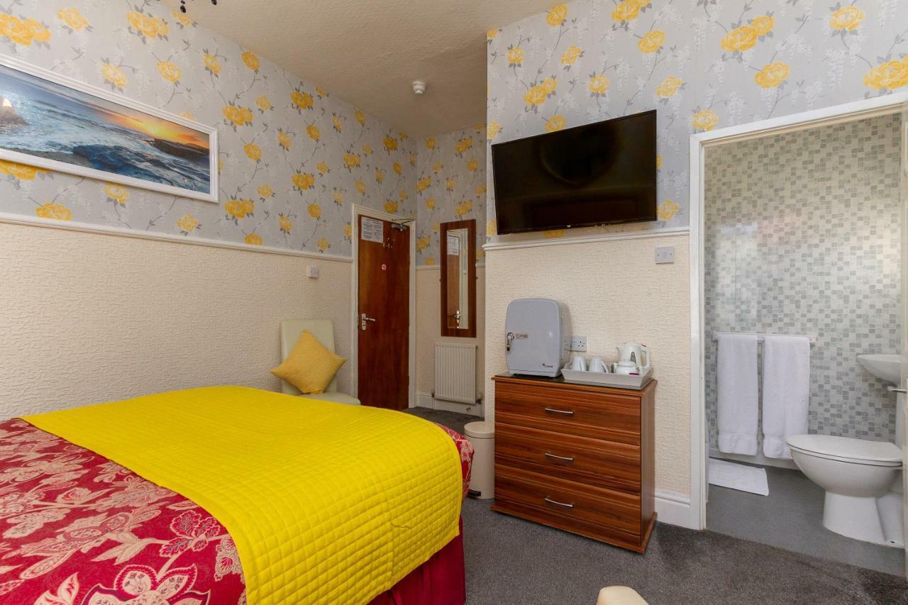 בלקפול Valentine Lodge Over 21 Adult Couples Only מראה חיצוני תמונה