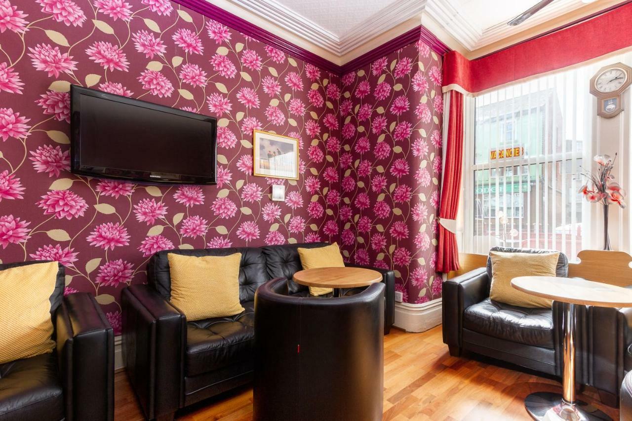 בלקפול Valentine Lodge Over 21 Adult Couples Only מראה חיצוני תמונה