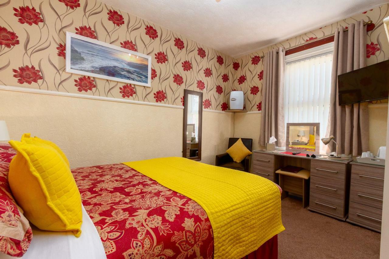 בלקפול Valentine Lodge Over 21 Adult Couples Only מראה חיצוני תמונה
