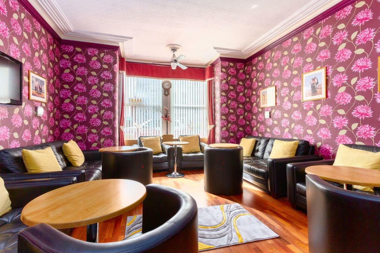 בלקפול Valentine Lodge Over 21 Adult Couples Only מראה חיצוני תמונה