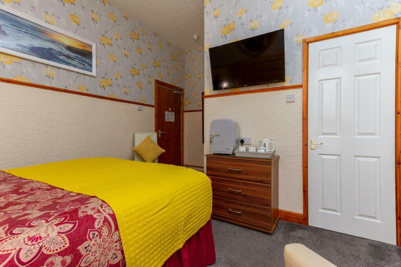 בלקפול Valentine Lodge Over 21 Adult Couples Only מראה חיצוני תמונה